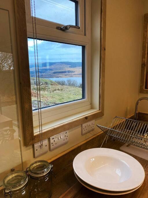 Odhran Lodge, St Conan'S Escape: Home With A View Loch Awe エクステリア 写真